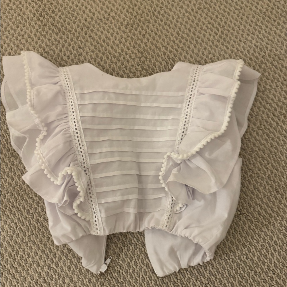 DEAR HANNAH PREP white ruffle top